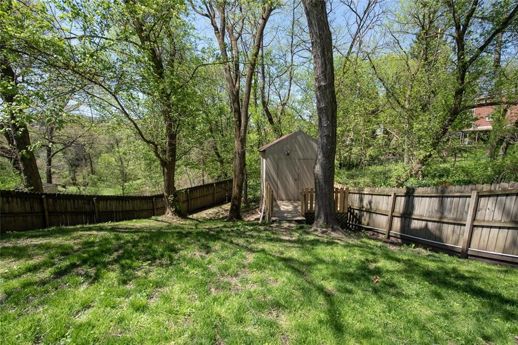 204 Idlewood Road Pittsburgh, PA 15235 - Photo 16 of 24 Gallery Image 16