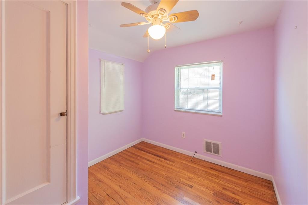 204 Idlewood Road Pittsburgh, PA 15235 - Photo 20 of 24 Gallery Image 20