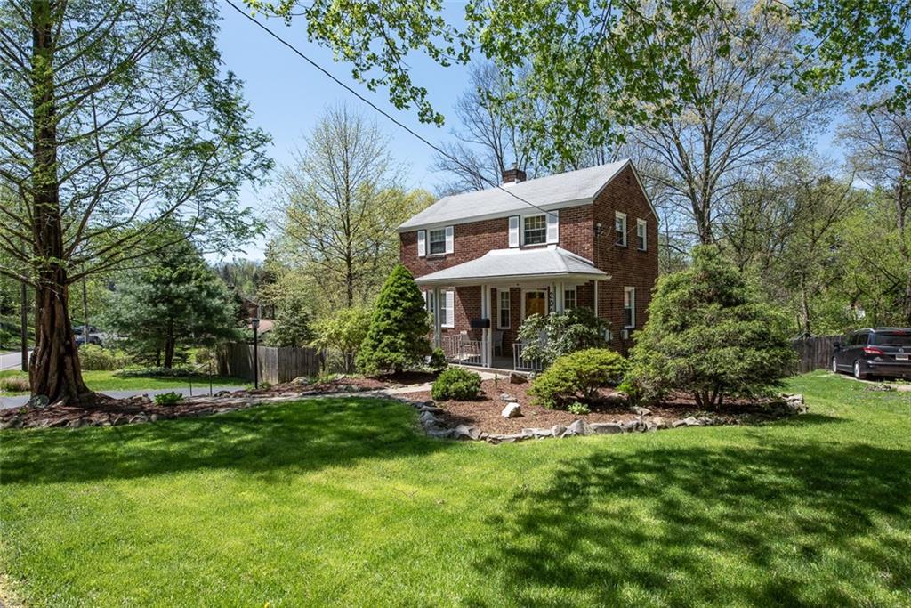 204 Idlewood Road Pittsburgh, PA 15235 - Photo 4 of 24 Gallery Image 4