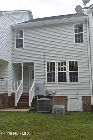 $228,500 | 208 Wimbledon Court, Clayton, NC 27520