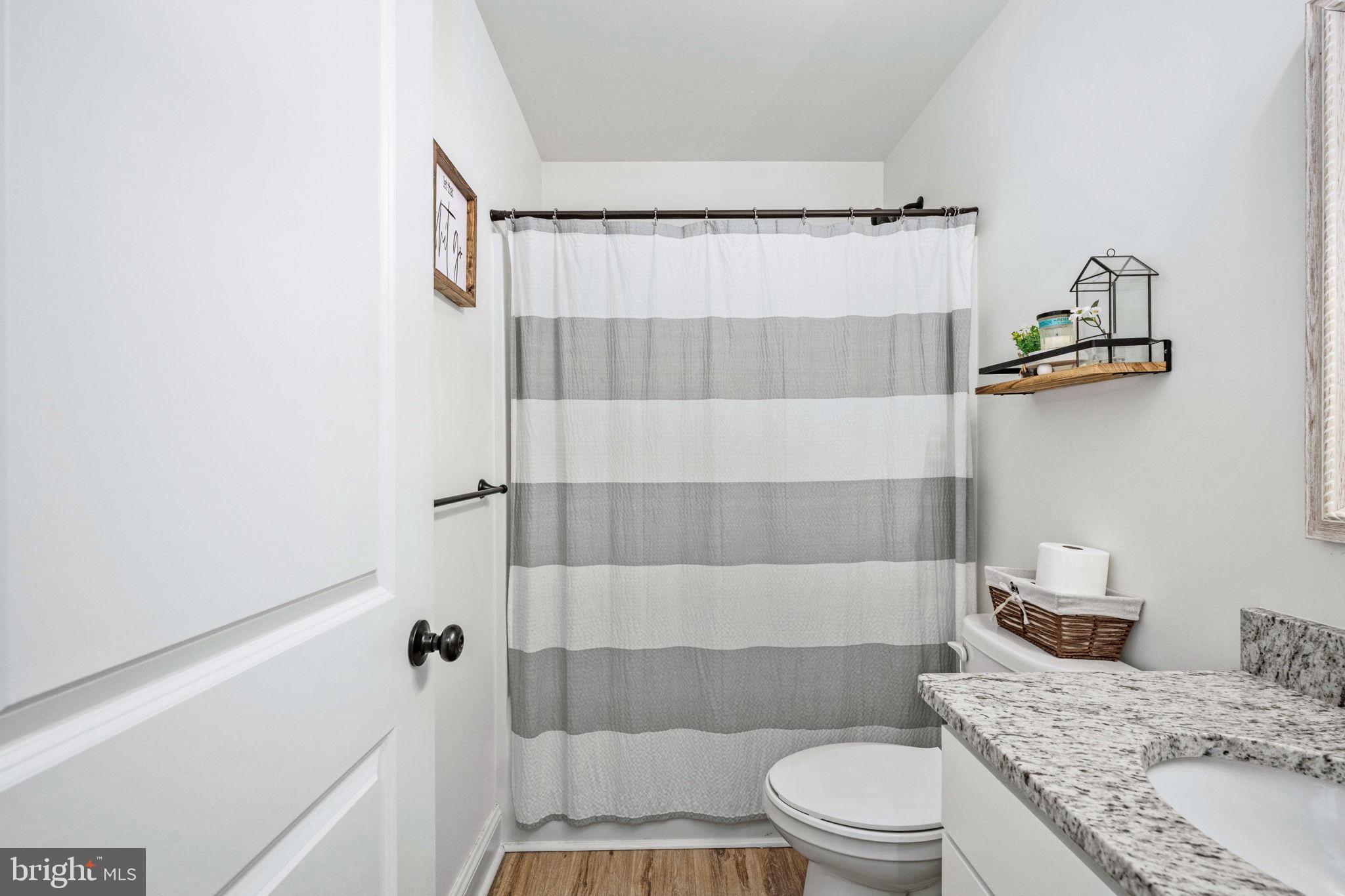 5676 Buckner Road Bumpass, VA 23024 - Photo 30 of 59 Hallway full Bathroom