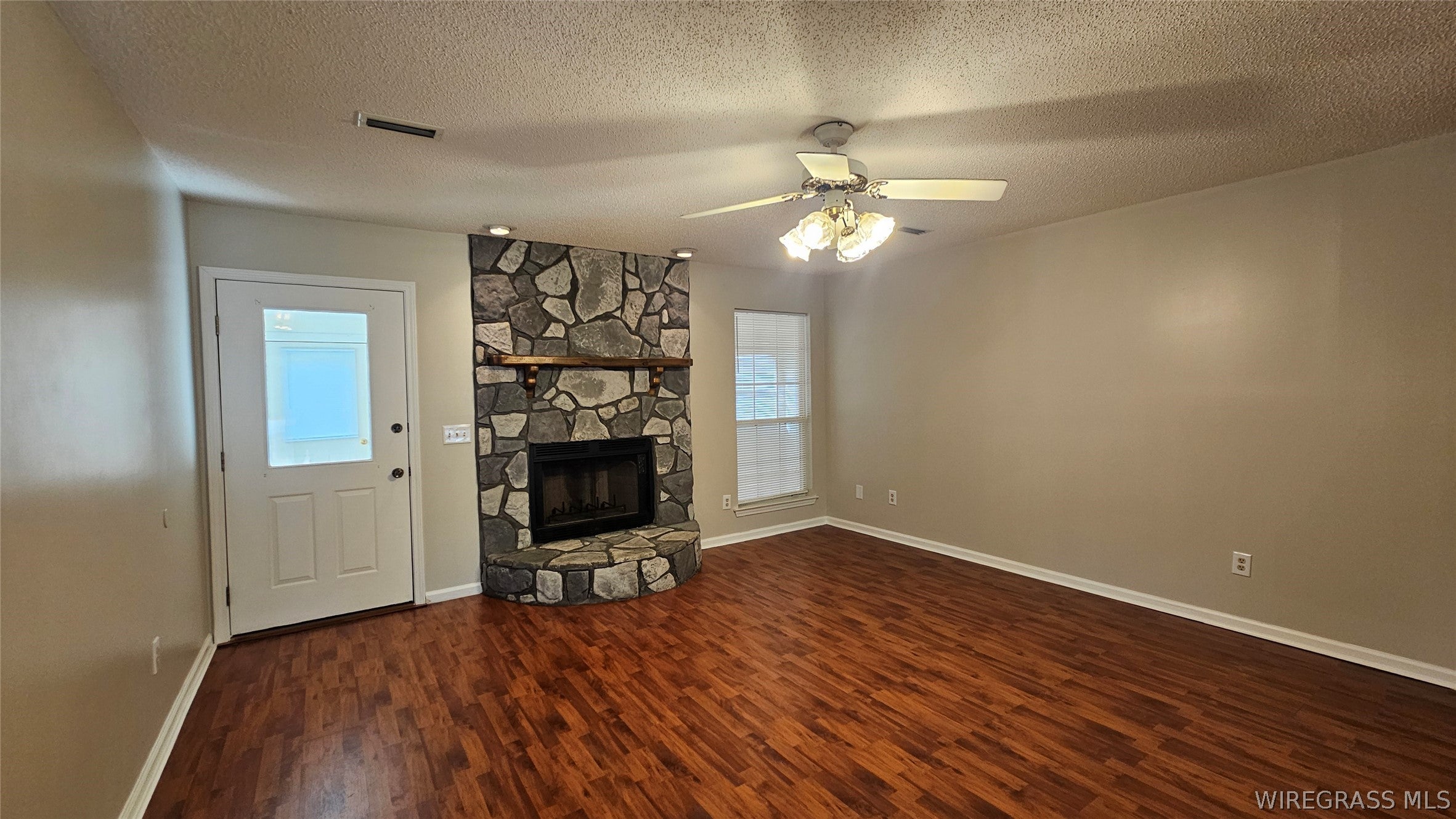 142 Whittle Hudson Road Ozark, AL 36360 - Photo 4 of 27 Gallery Image 4