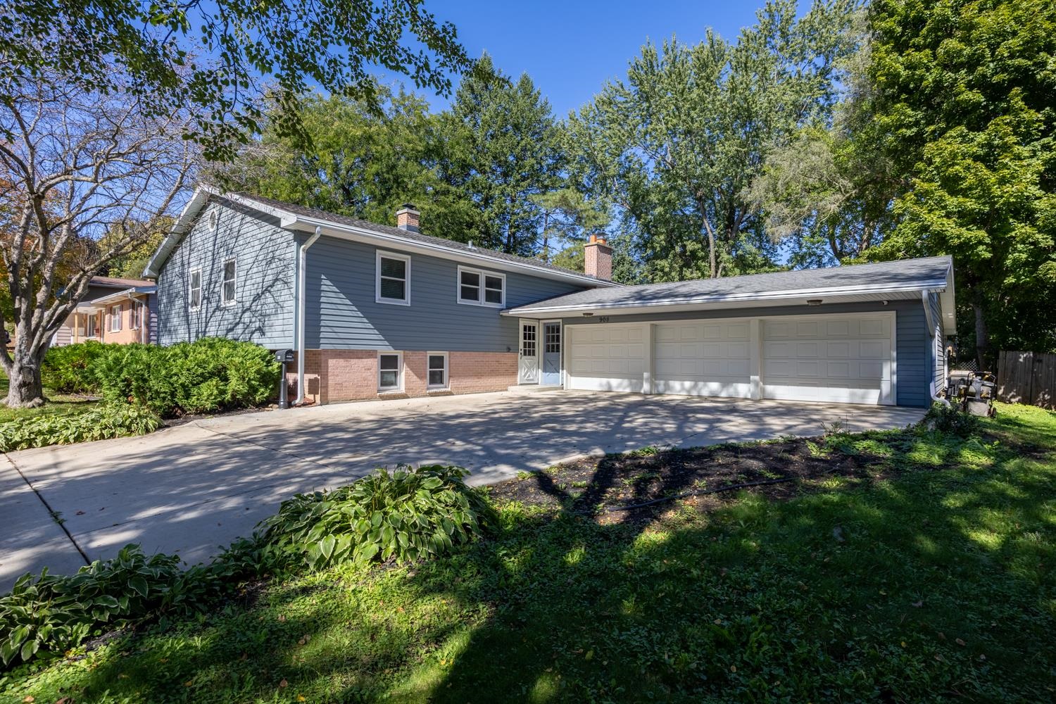 908 Roby Road Stoughton, WI 53589 - Photo 2 of 43 Gallery Image 2