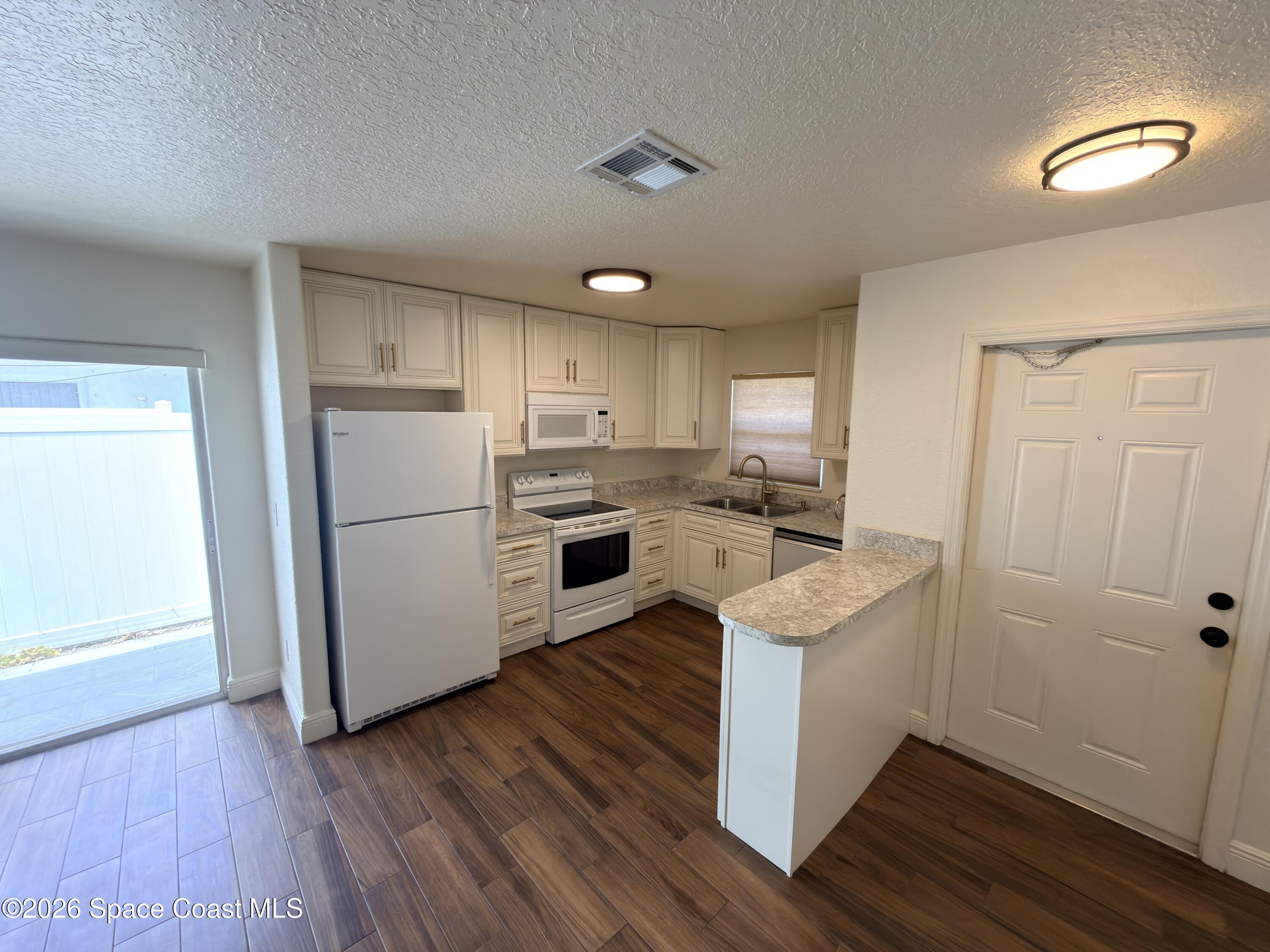 1914 Fletcher Street Melbourne, FL 32901 - Photo 3 of 20 20260429_185319554_iOS