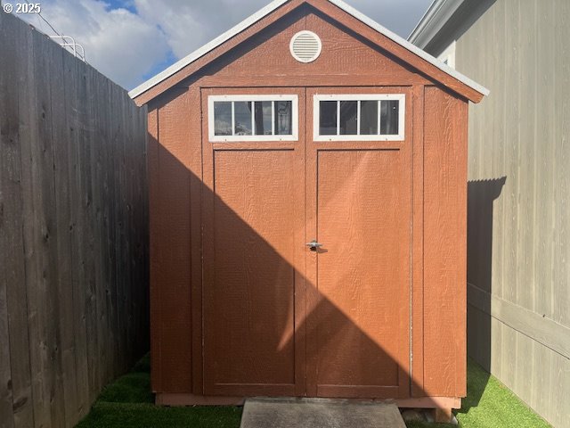 16901 Southeast Division Street, Unit 43 Portland, OR 97236 - Photo 12 of 18 Shed