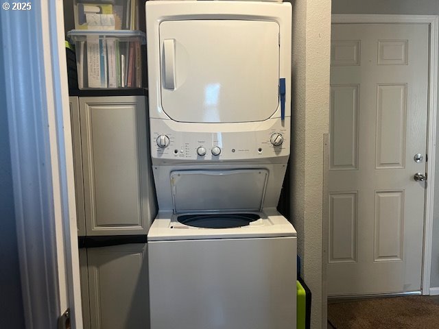 16901 Southeast Division Street, Unit 43 Portland, OR 97236 - Photo 10 of 18 Laundry