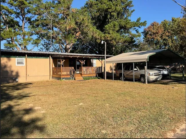 a view of a house with a outdoor space