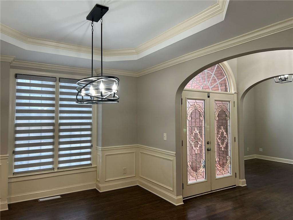 2476 Sewell Mill Road Marietta, GA 30062 - Photo 3 of 40