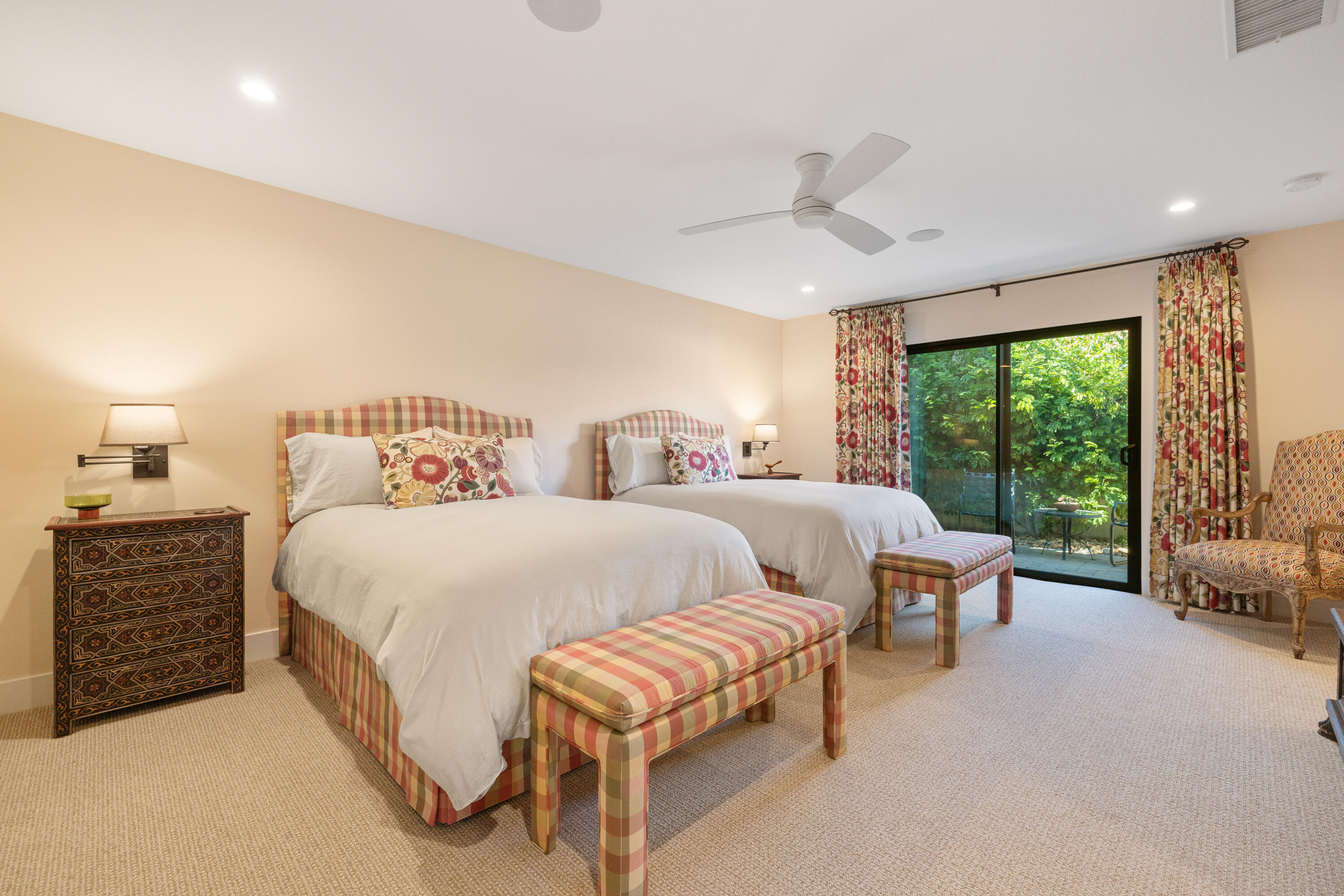 40170 Paseo Lindo Rancho Mirage, CA 92270 - Photo 42 of 51 a bedroom with a bed and a couch