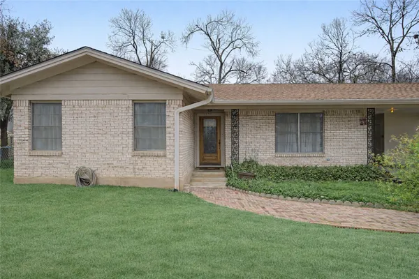 $2,850 | 1705 Elmhurst Drive, Austin, TX 78741