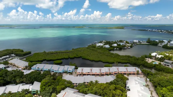 $569,900 | 9871 Leeward Avenue, Key Largo, FL 33037