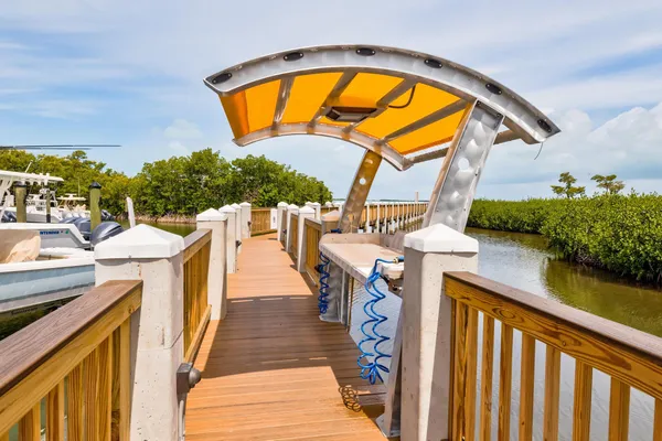 $569,900 | 9871 Leeward Avenue, Key Largo, FL 33037