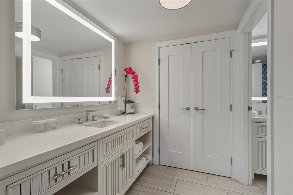 240 Sands Point Road, Unit 4201 Longboat Key, FL 34228 - Photo 19 of 42 Gallery Image 19