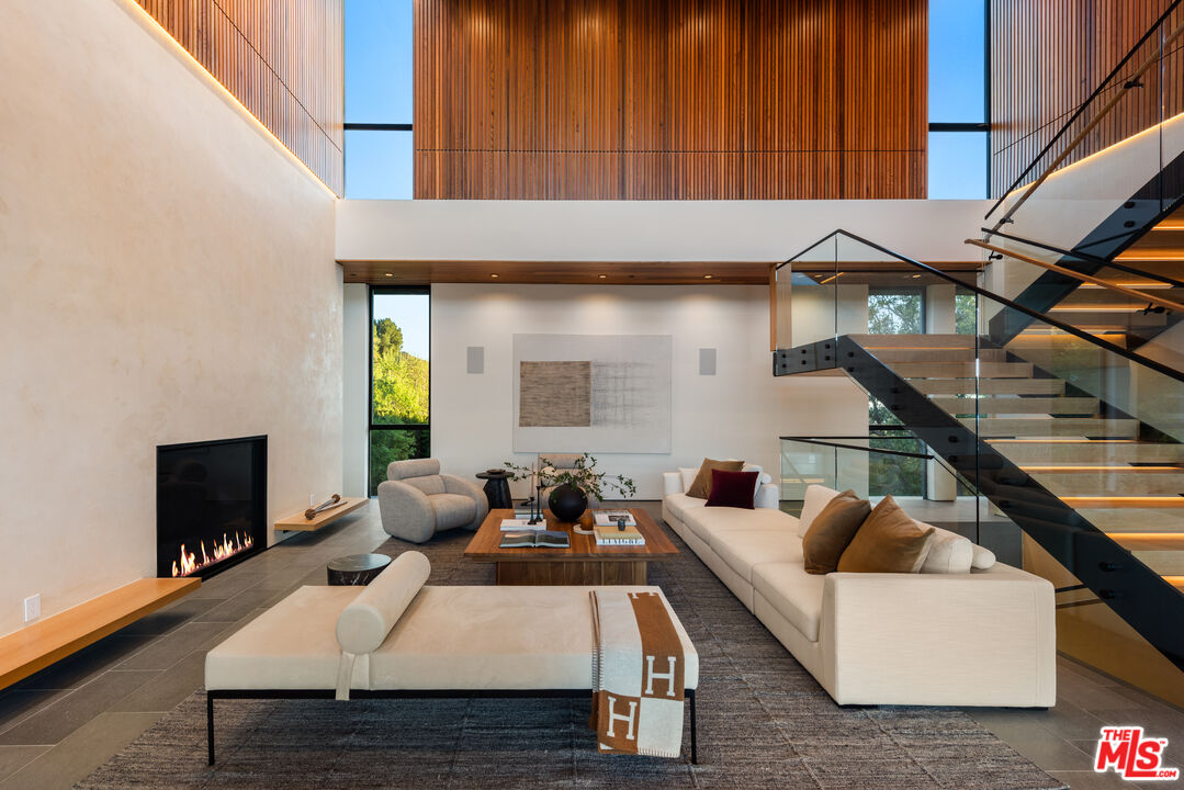 9705 Oak Pass Road Beverly Hills, CA 90210 - Photo 8 of 35 Gallery Image 8