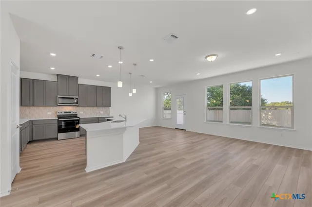 $329,995 | 703 Ryan Street, Belton, TX 76513