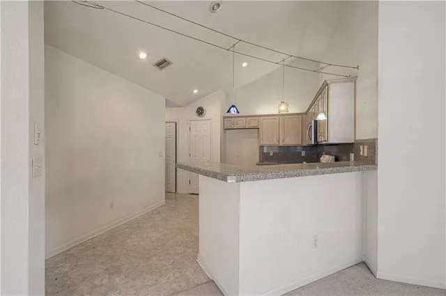 $319,900 | 6115 Northeast Kensington Drive, Lee's Summit, MO 64064