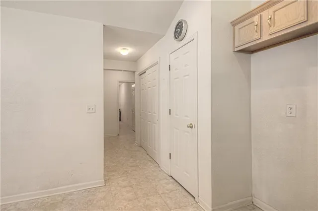 $325,000 | 6115 Northeast Kensington Drive, Lee's Summit, MO 64064