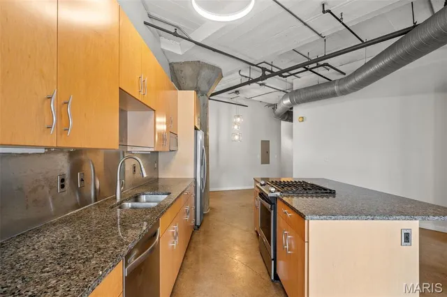 $180,000 | 1619 Washington Avenue, Unit 204, St. Louis, MO 63103