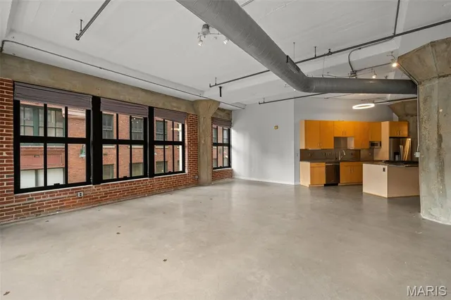 $180,000 | 1619 Washington Avenue, Unit 204, St. Louis, MO 63103