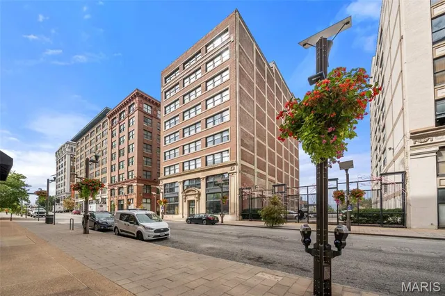 $180,000 | 1619 Washington Avenue, Unit 204, St. Louis, MO 63103