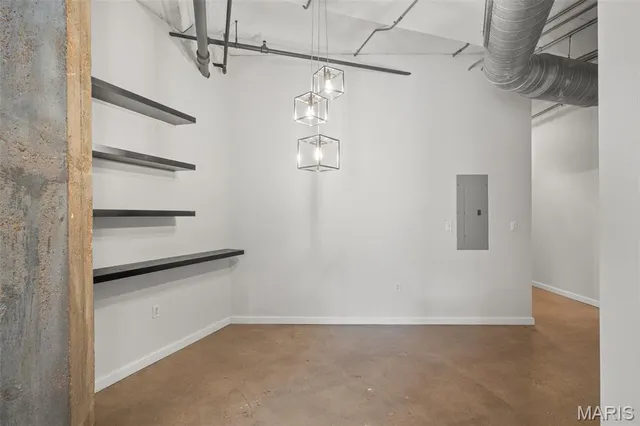 $180,000 | 1619 Washington Avenue, Unit 204, St. Louis, MO 63103