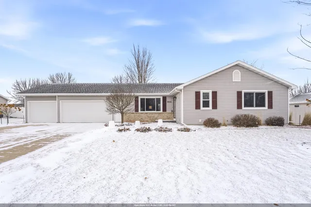 $399,900 | N9555 Chadbury Lane, Appleton, WI 54915