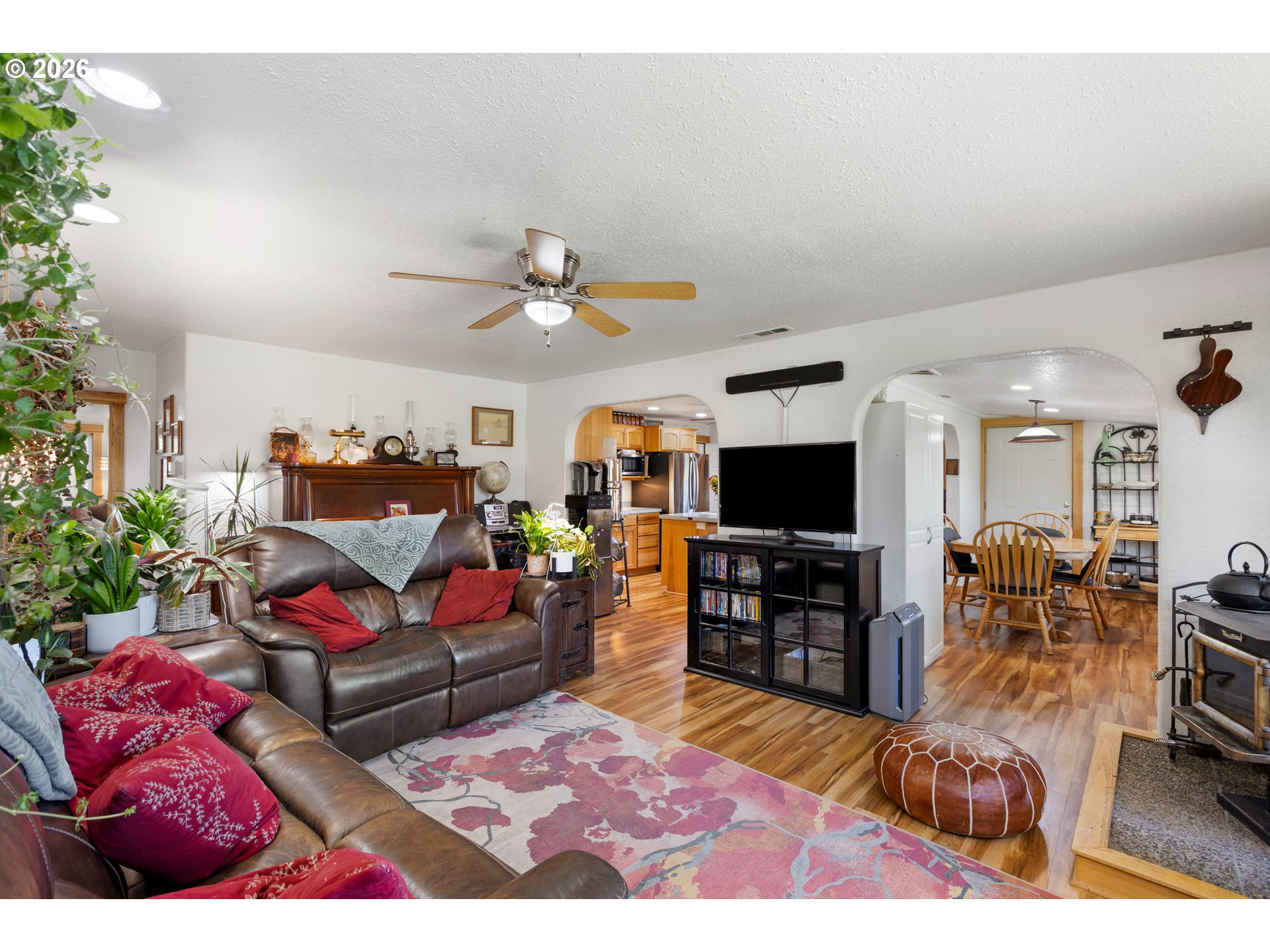 220 Faver Drive Riddle, OR 97469 - Photo 8 of 48