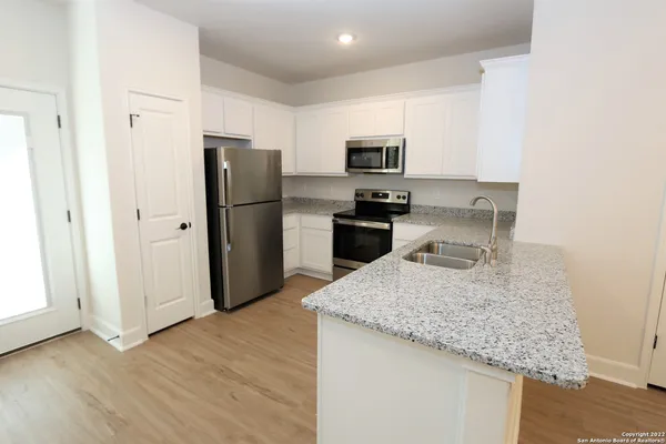 $1,550 | 2515 Lynwood Bend, Unit 102, San Antonio, TX 78245