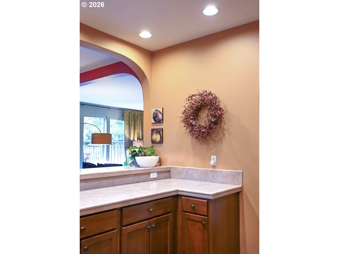 7798 Southwest Alder Street Portland, OR 97224 - Photo 13 of 44