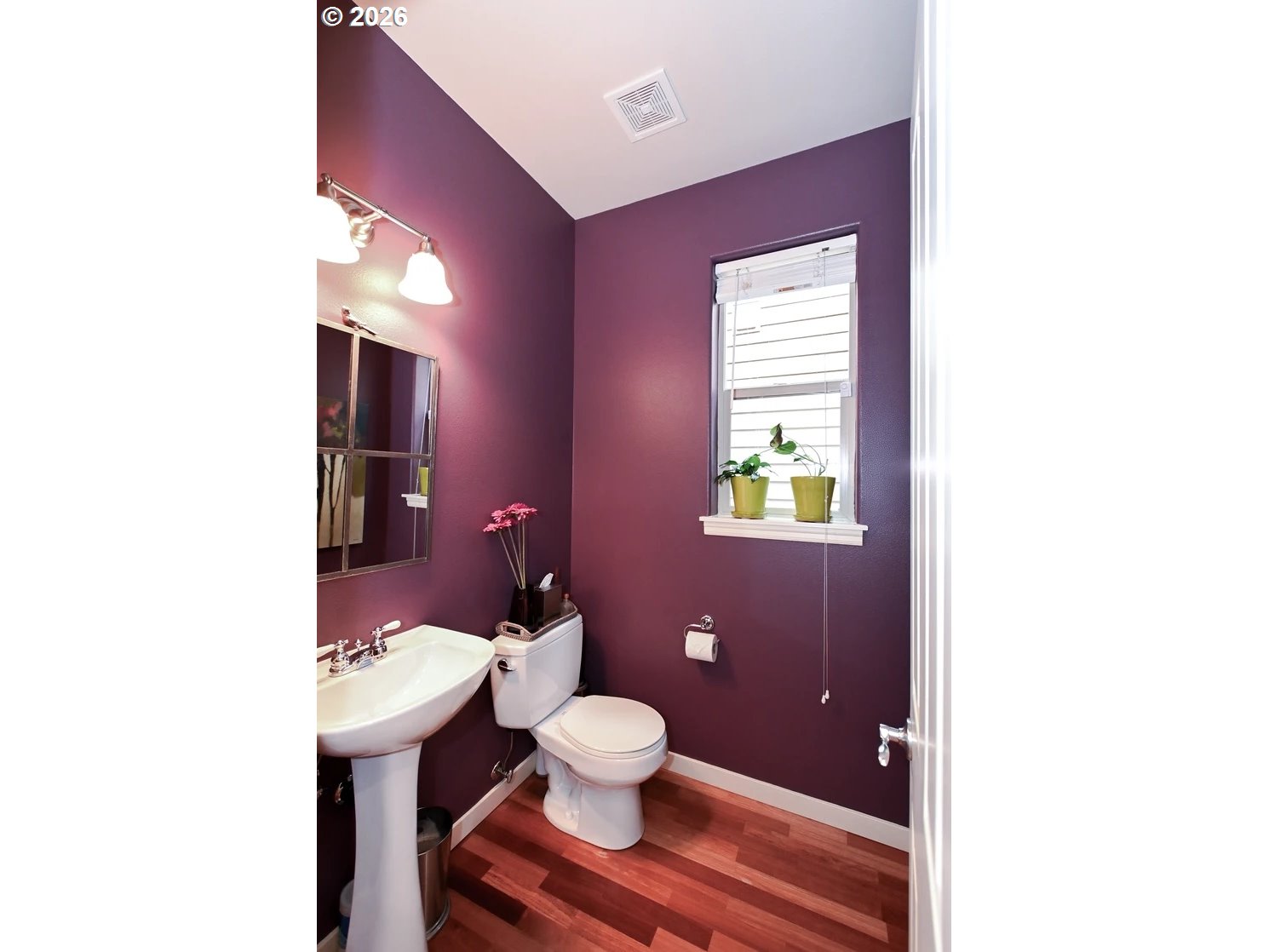 7798 Southwest Alder Street Portland, OR 97224 - Photo 6 of 44