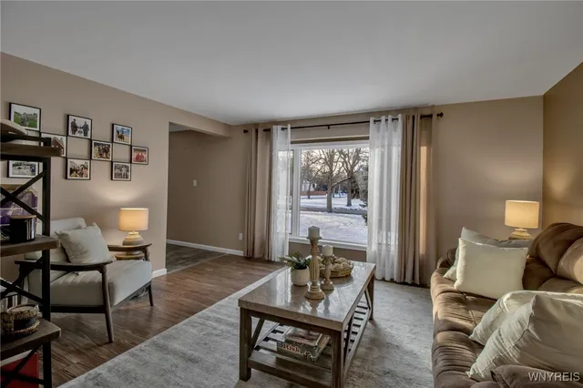 $349,900 | 271 Sprucewood Terrace, Amherst, NY 14221