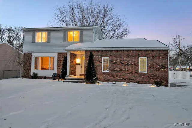 $349,900 | 271 Sprucewood Terrace, Amherst, NY 14221