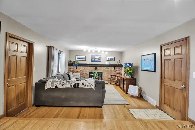 $349,900 | 271 Sprucewood Terrace, Amherst, NY 14221