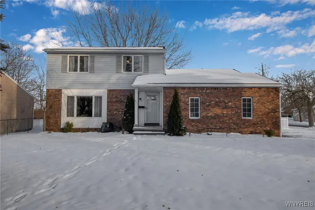 $349,900 | 271 Sprucewood Terrace, Amherst, NY 14221