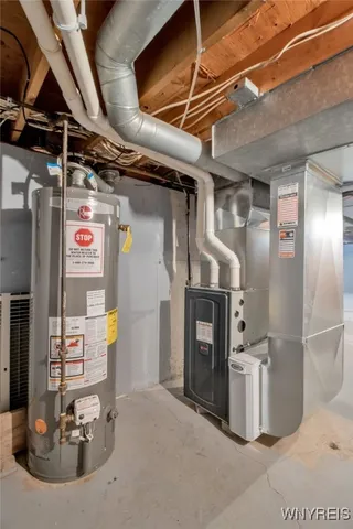 $349,900 | 271 Sprucewood Terrace, Amherst, NY 14221