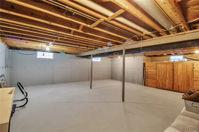 $349,900 | 271 Sprucewood Terrace, Amherst, NY 14221