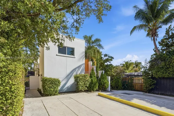 $1,375,000 | 1045 Southwest 25th Avenue, Miami, FL 33135