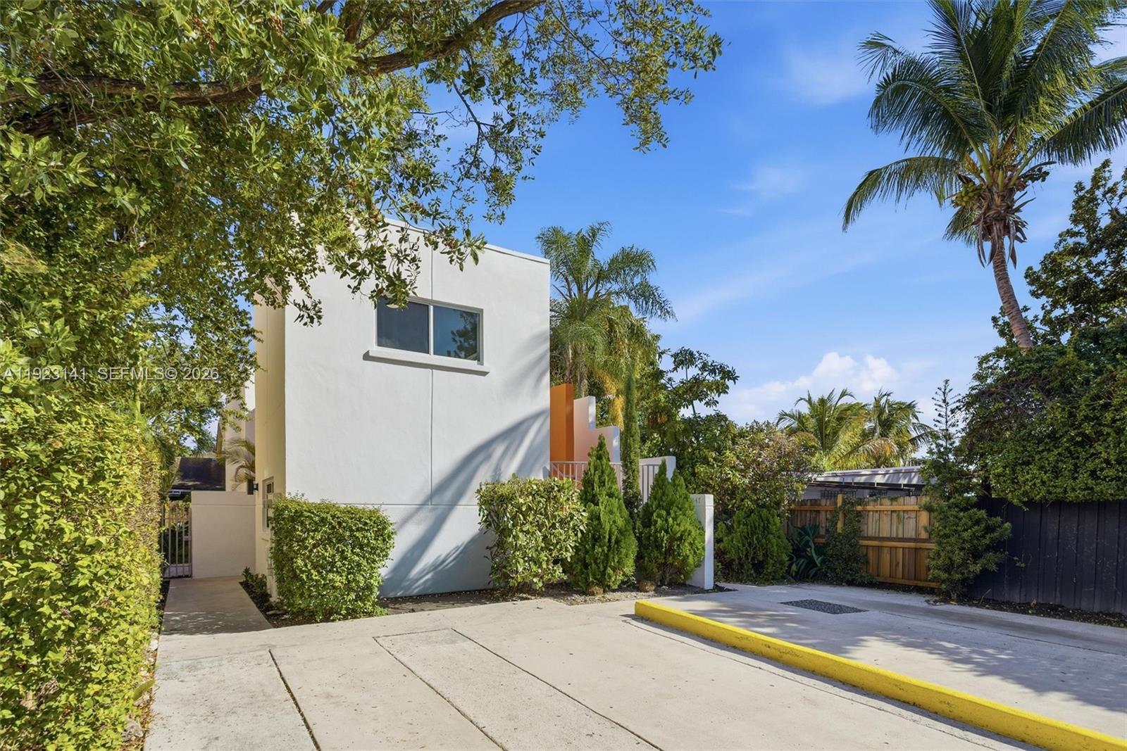 1045 Southwest 25th Avenue Miami, FL 33135 - Photo 2 of 43 Entrance to Downstairs unit