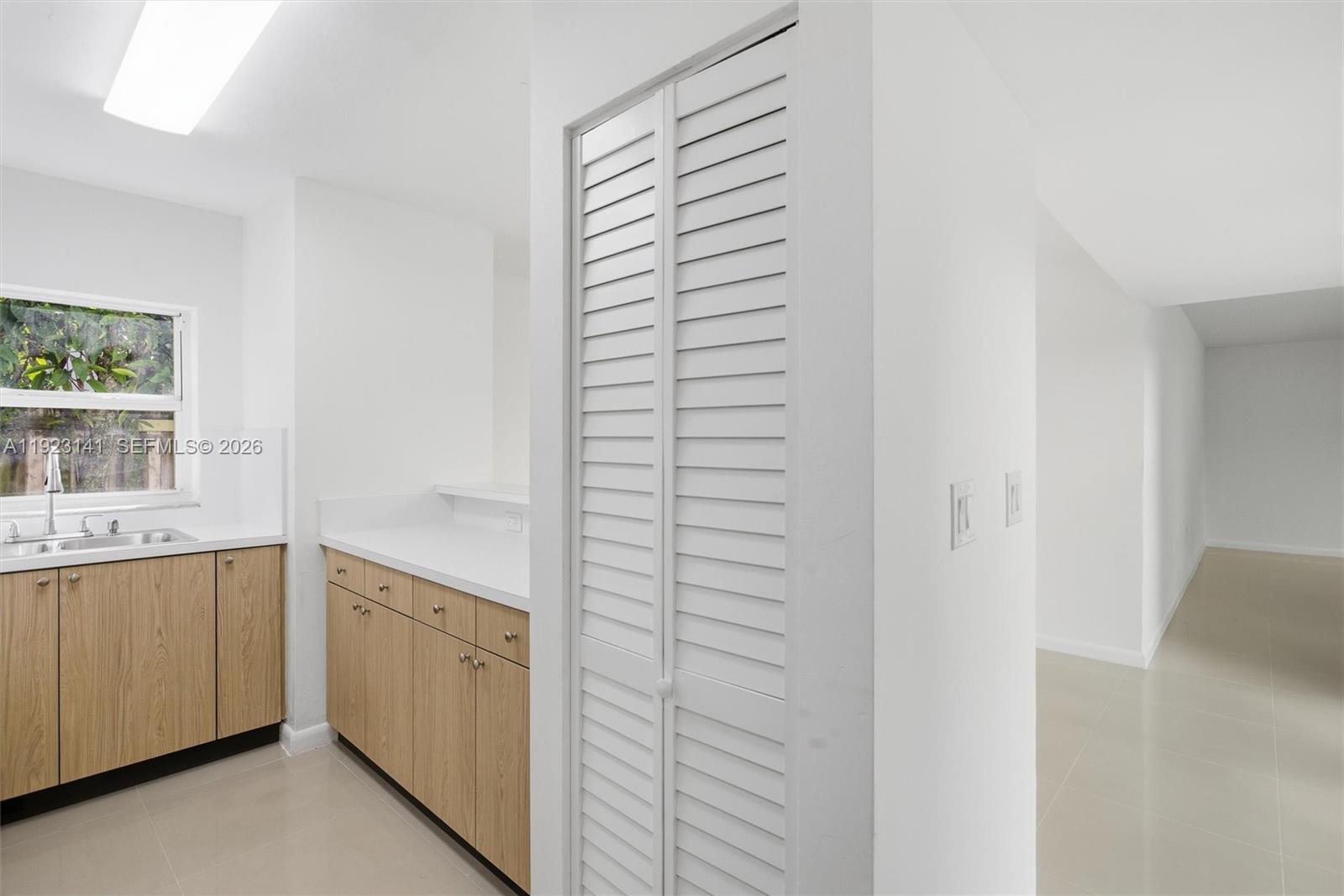 1045 Southwest 25th Avenue Miami, FL 33135 - Photo 8 of 43
