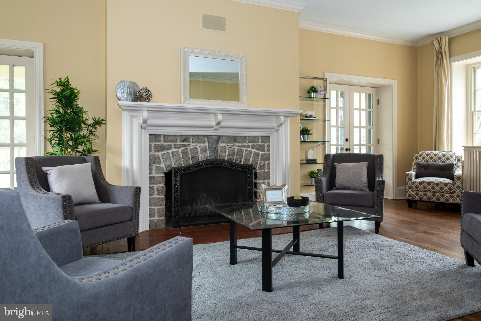 559 Red Fox Lane Wayne, PA 19087 - Photo 13 of 57 Living room
