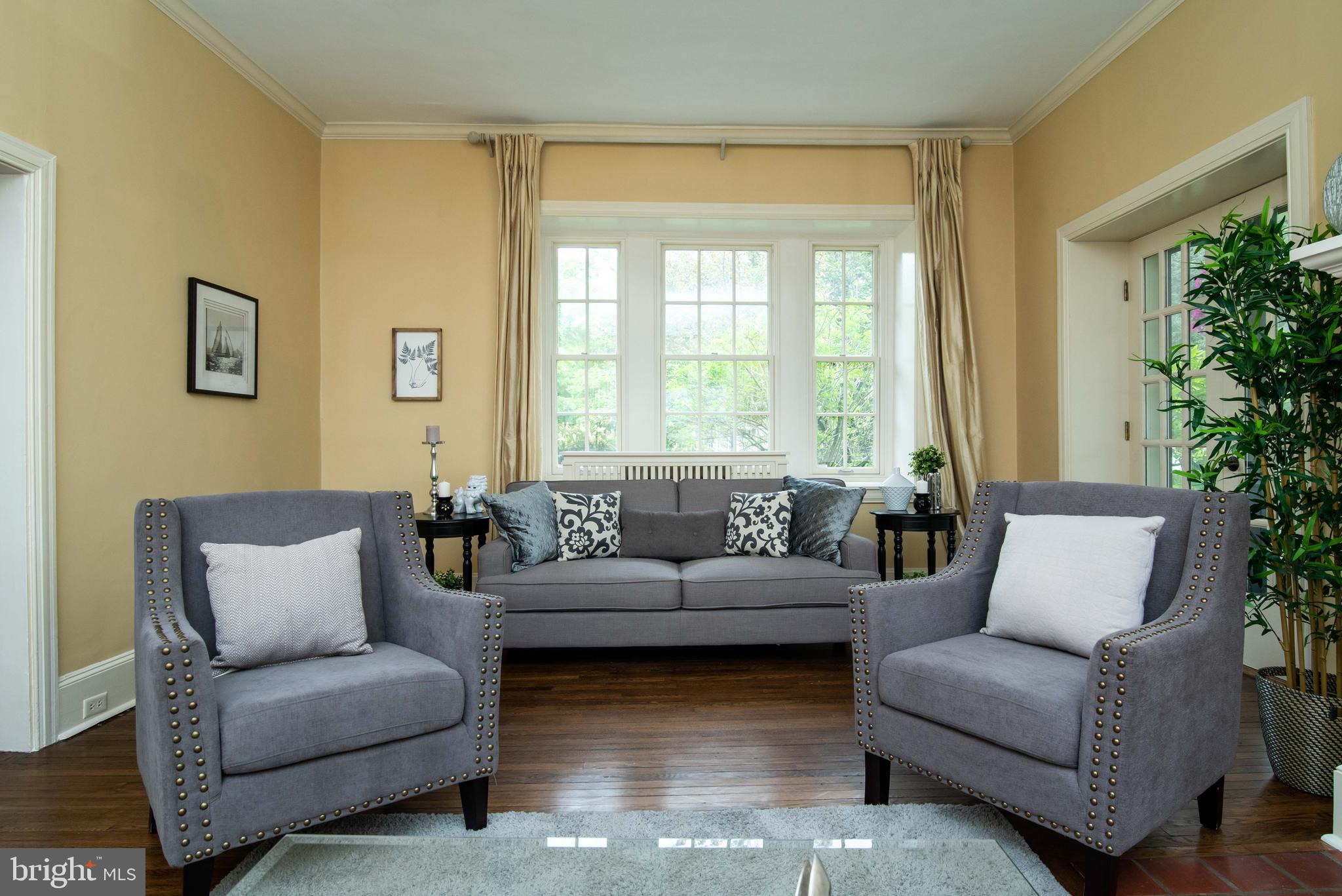 559 Red Fox Lane Wayne, PA 19087 - Photo 14 of 57 Living room
