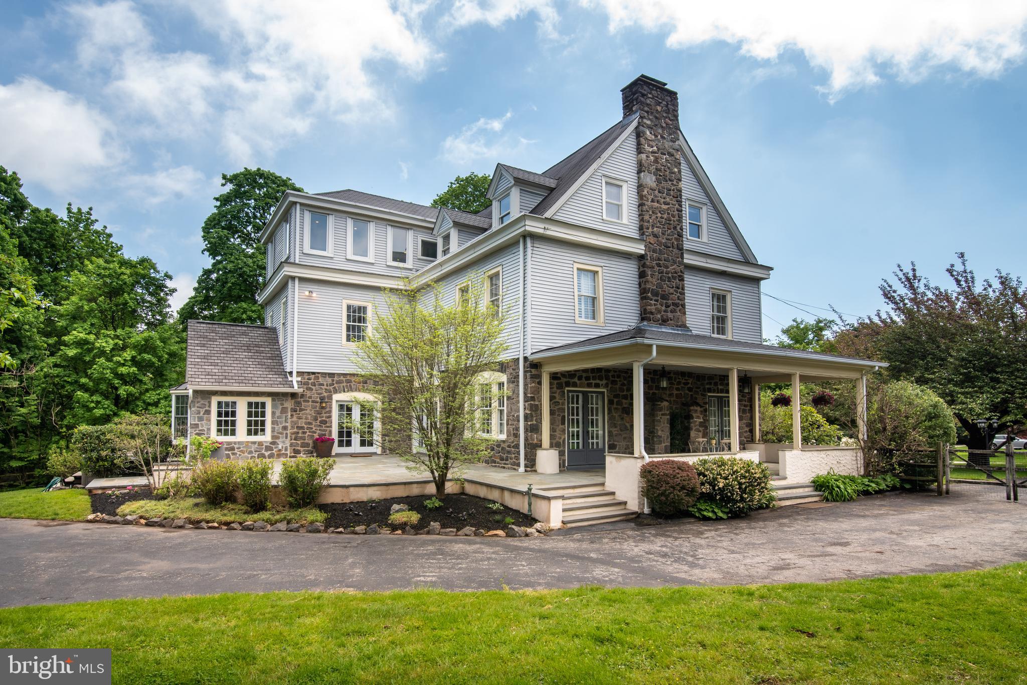 559 Red Fox Lane Wayne, PA 19087 - Photo 3 of 57 Portico