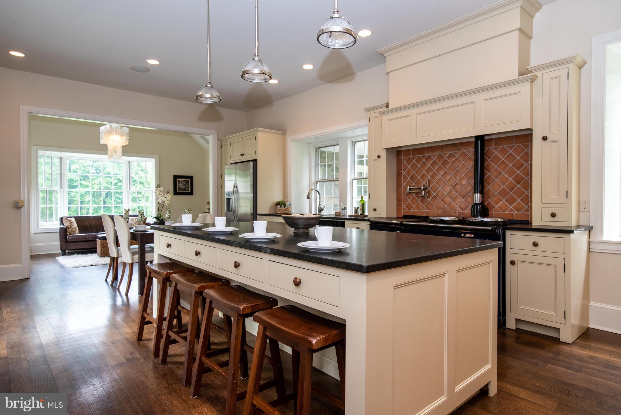 559 Red Fox Lane Wayne, PA 19087 - Photo 21 of 57 Supersized kitchen