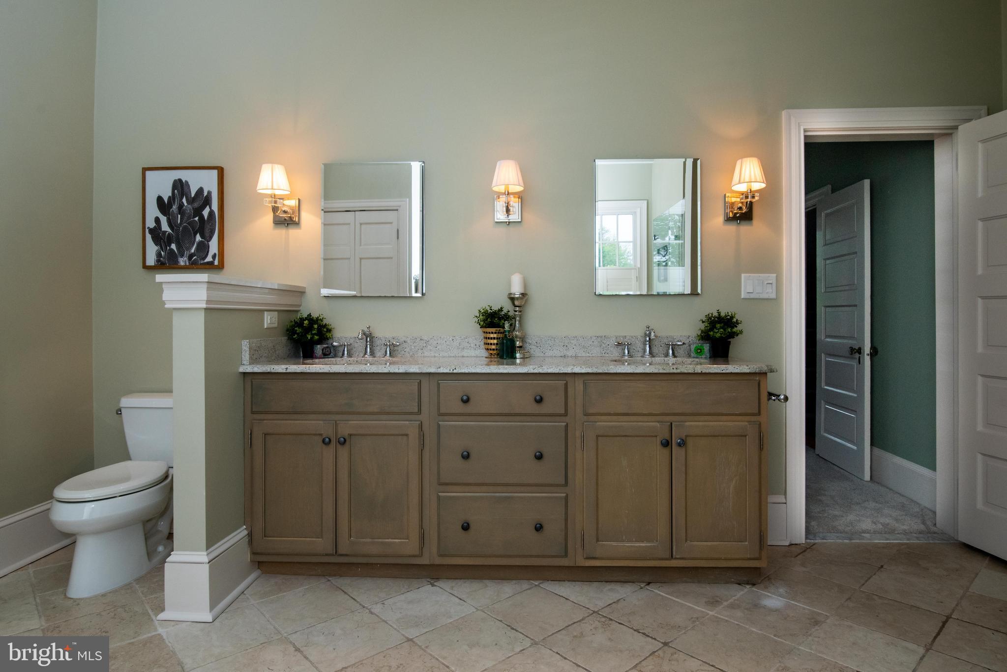 559 Red Fox Lane Wayne, PA 19087 - Photo 44 of 57 En suite bath