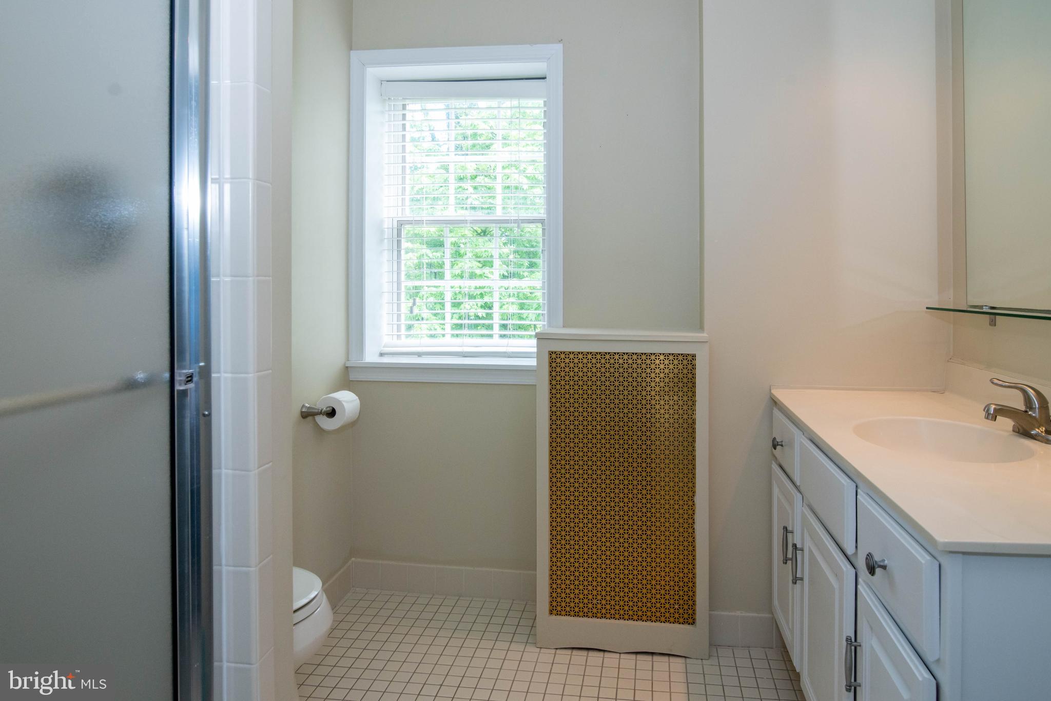 559 Red Fox Lane Wayne, PA 19087 - Photo 55 of 57 Hall bath