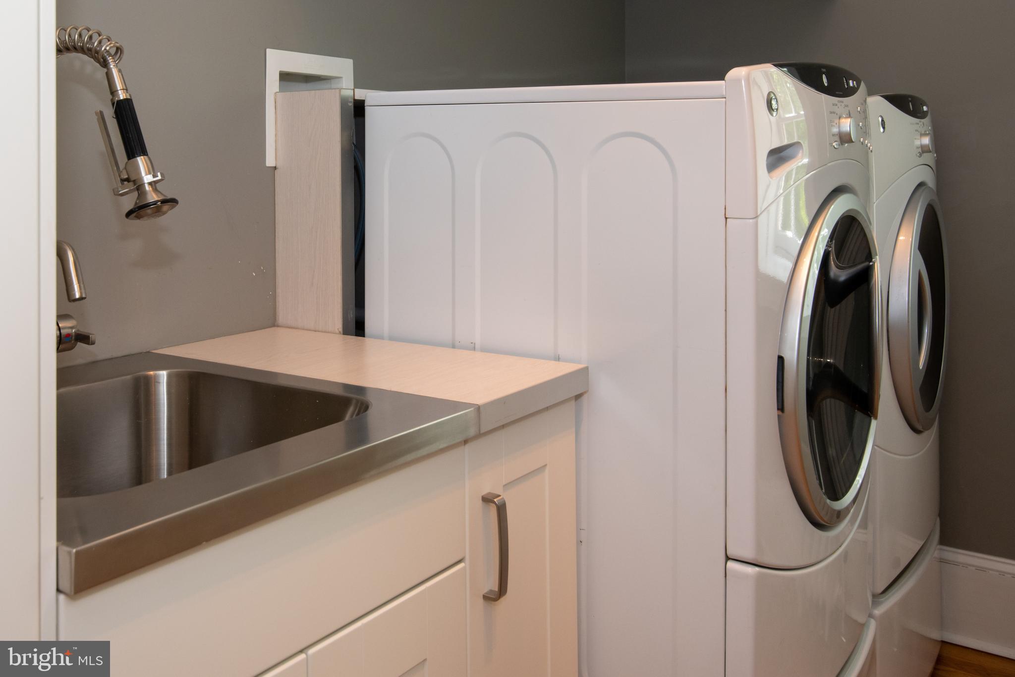 559 Red Fox Lane Wayne, PA 19087 - Photo 56 of 57 Bedroom level laundry