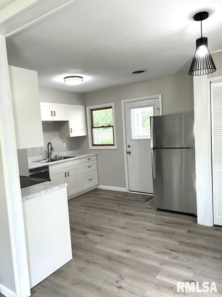 2334 Ramsey Road Springfield, IL 62702 - Photo 9 of 19