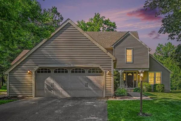 $379,900 | 2054 Shawnee Court, Valparaiso, IN 46385
