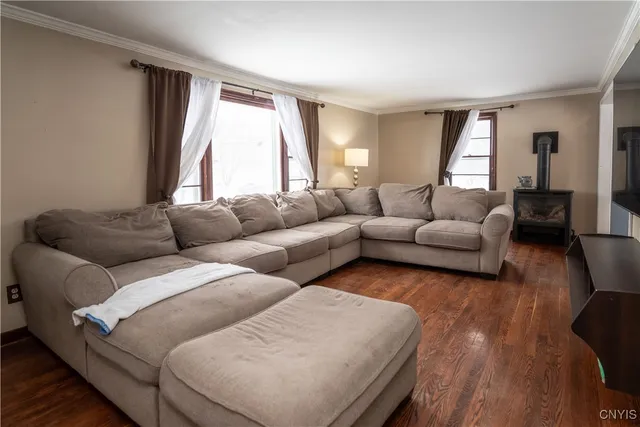 $249,900 | 18 Gridley Place, Paris, NY 13456