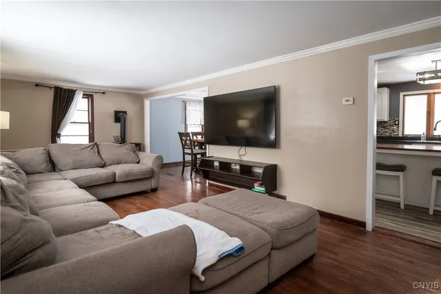 $249,900 | 18 Gridley Place, Paris, NY 13456